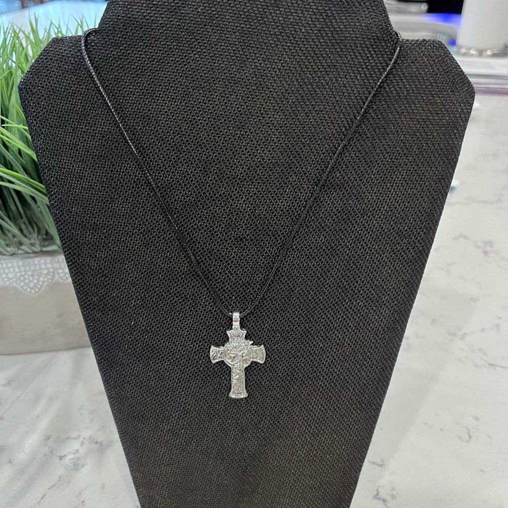 NWOT - Elegant Silver Cross Pendant Cord Necklace